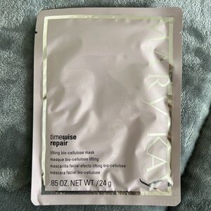 Mary Kay timewise repair lifting bio-cellulose mask 
Set of 3
Original price 56